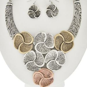 Necklace Set